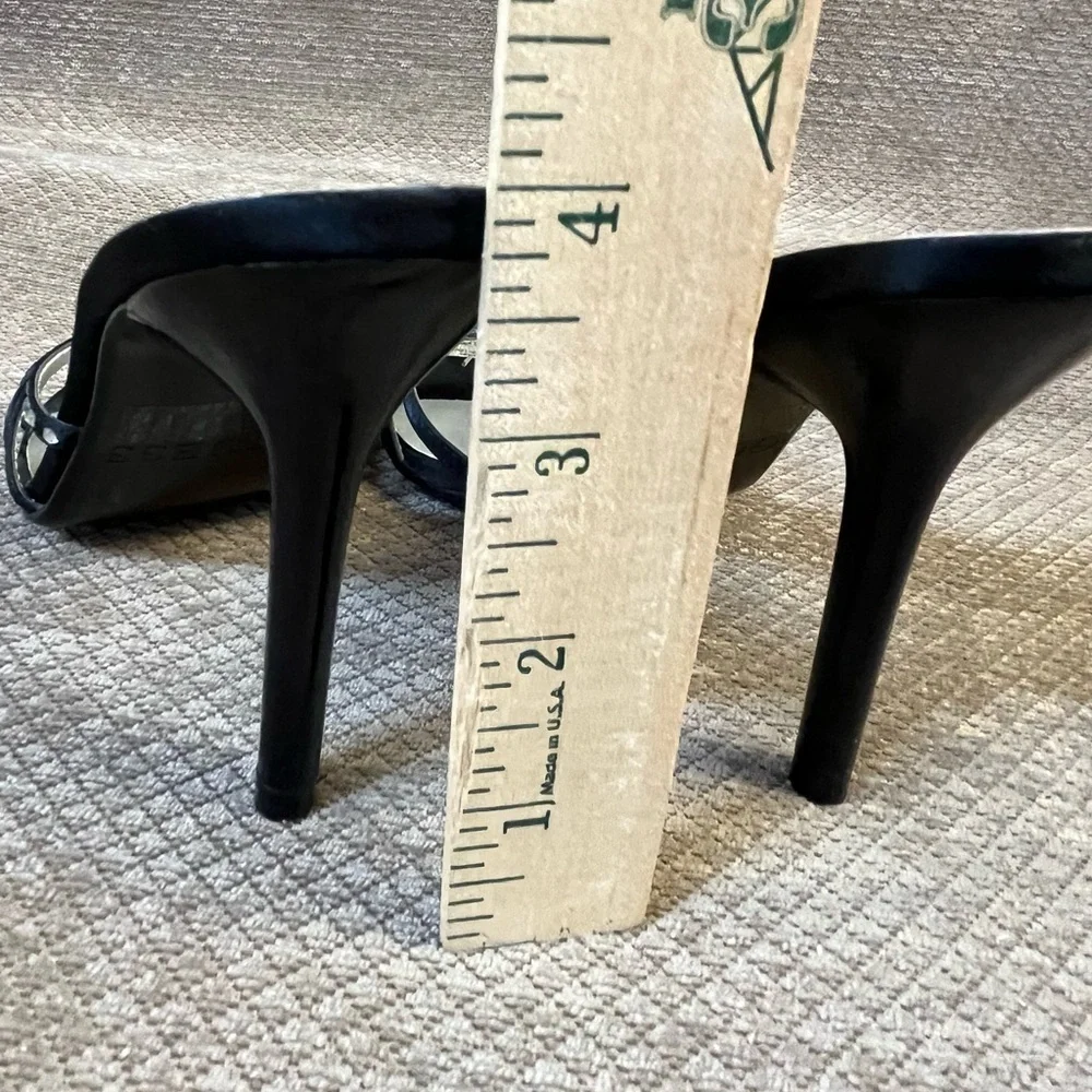Guess Women’s Black Strappy Rhinestone Heel size 5 in like new condition - Picture 4 of 11